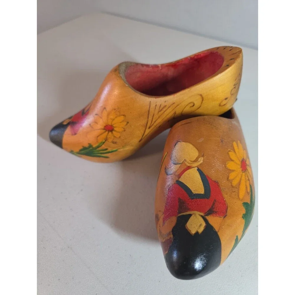Vintage Barricini Hand Painted Wooden Shoes Clogs Made in Holland Souvenir Wall